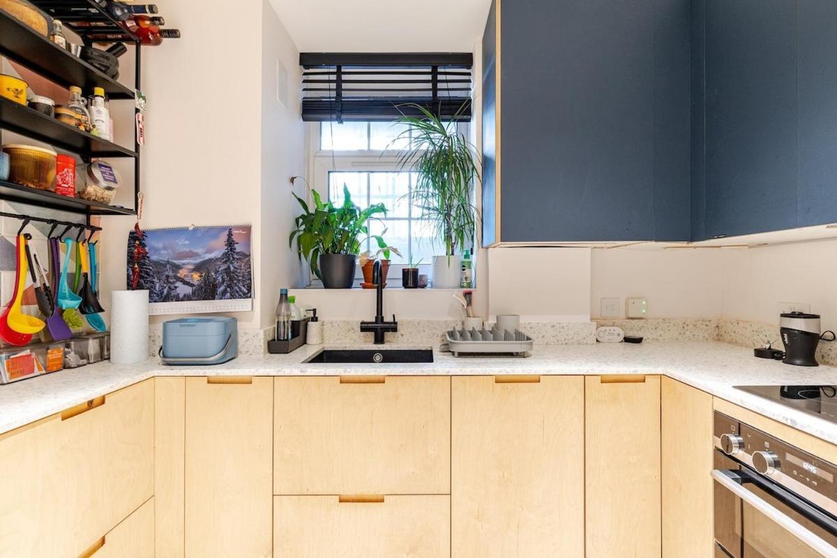 Two Bedroom Flat In Stoke Newington * Londra