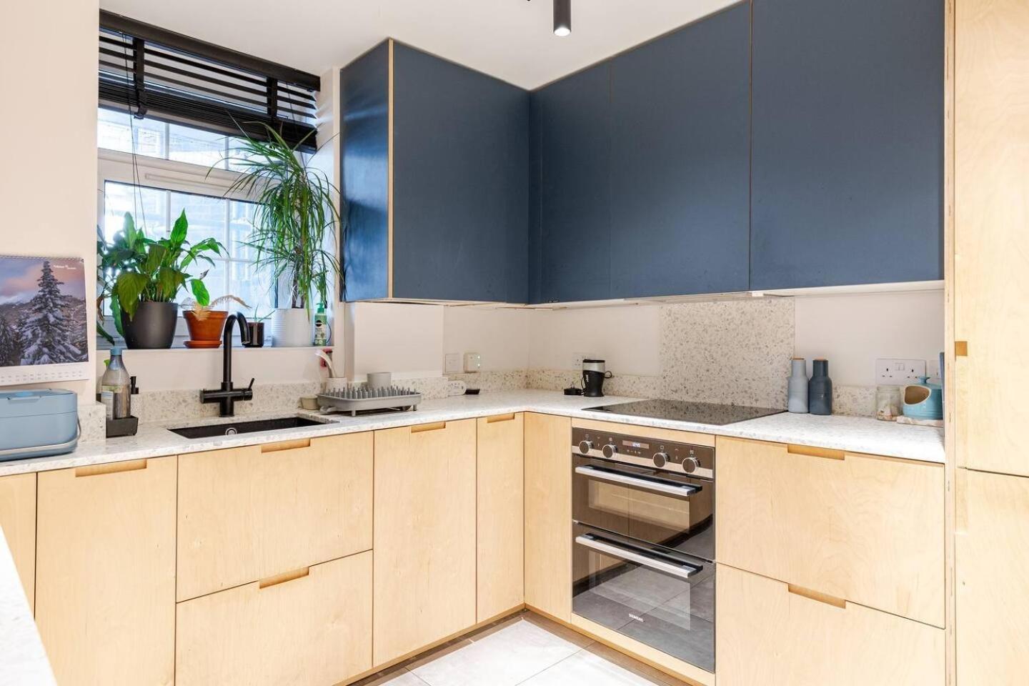 Two Bedroom Flat In Stoke Newington Appartamento