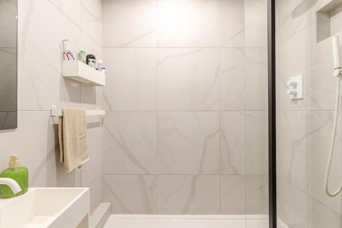 Two Bedroom Flat In Stoke Newington Appartamento *